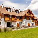 1 By Interhome Daire